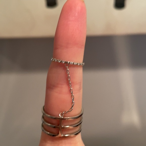 Gucci running ring with diamonds - Picture 3 of 3